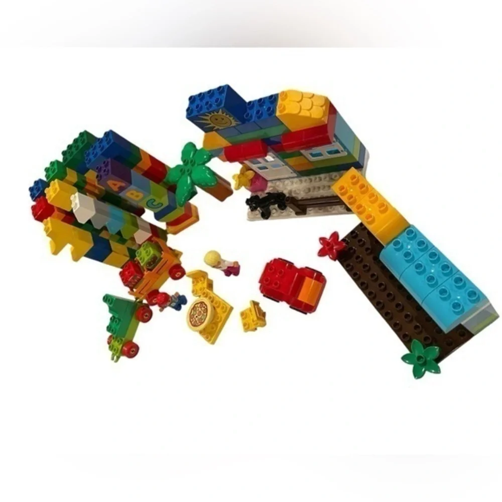 Lego 150+ pieces